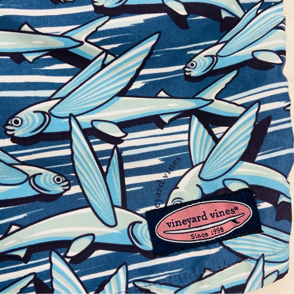 Vineyard Vines flying fish swim trunks. Size Large - Picture 3 of 8